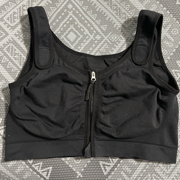 Post-surgical compression bra - Picture 3 of 6